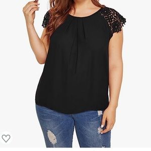 ☘️LAST CHANCE!! Black Lace Top